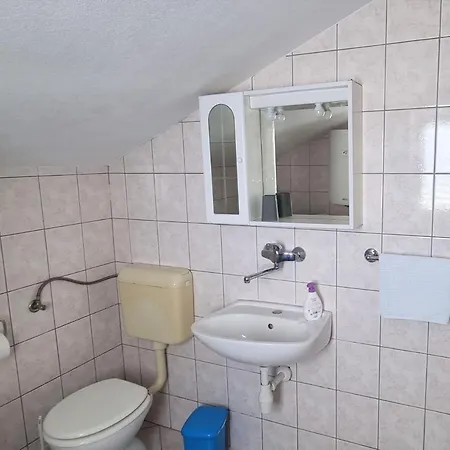 Cenan Daire Korčula