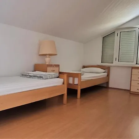 Cenan Apartment