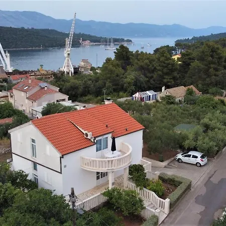 Cenan Apartment